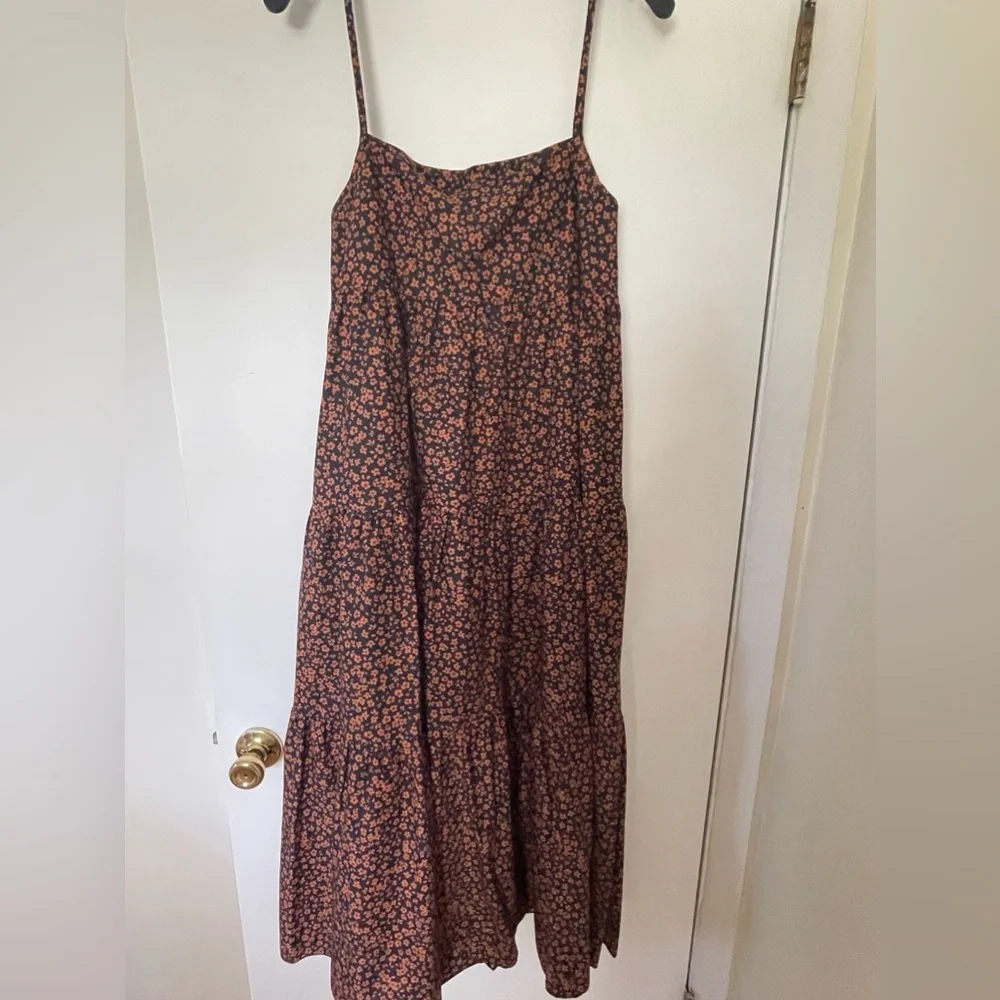 Matteau Floral-print tiered cotton-poplin maxi dress - Picture 6 of 10